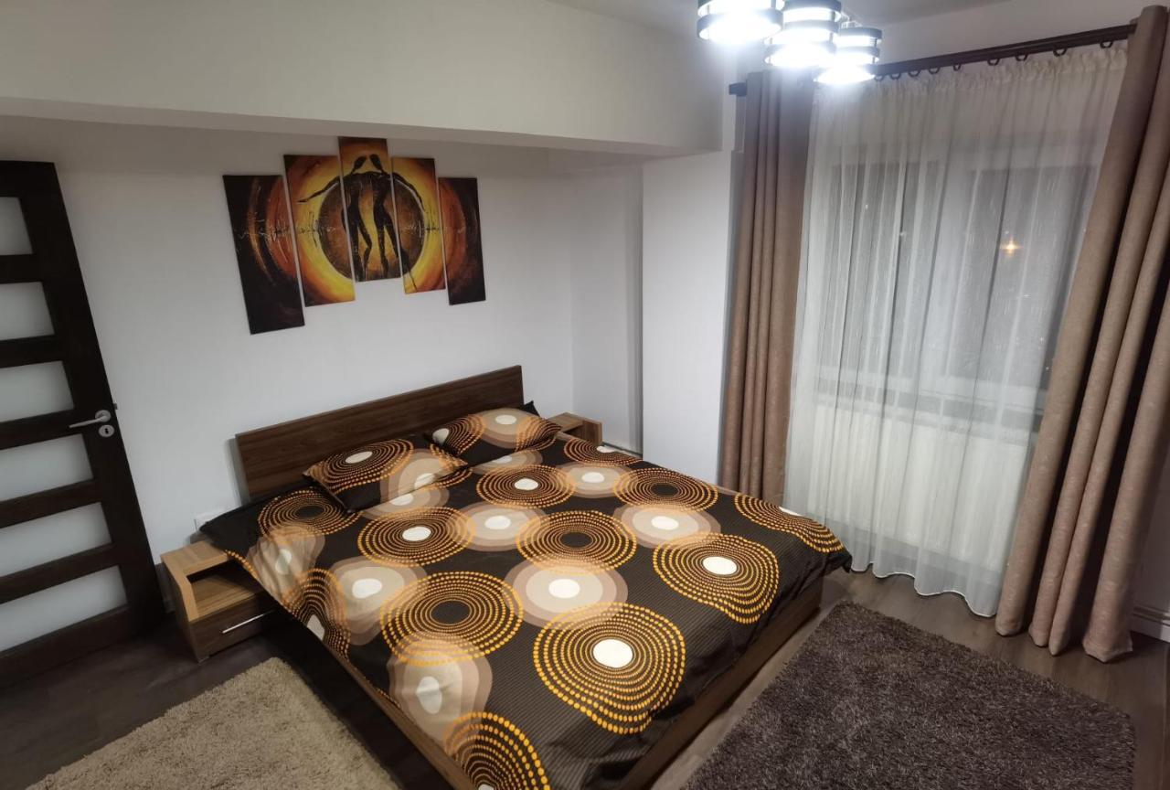 Apartament - Central Тыргу-Жиу Экстерьер фото