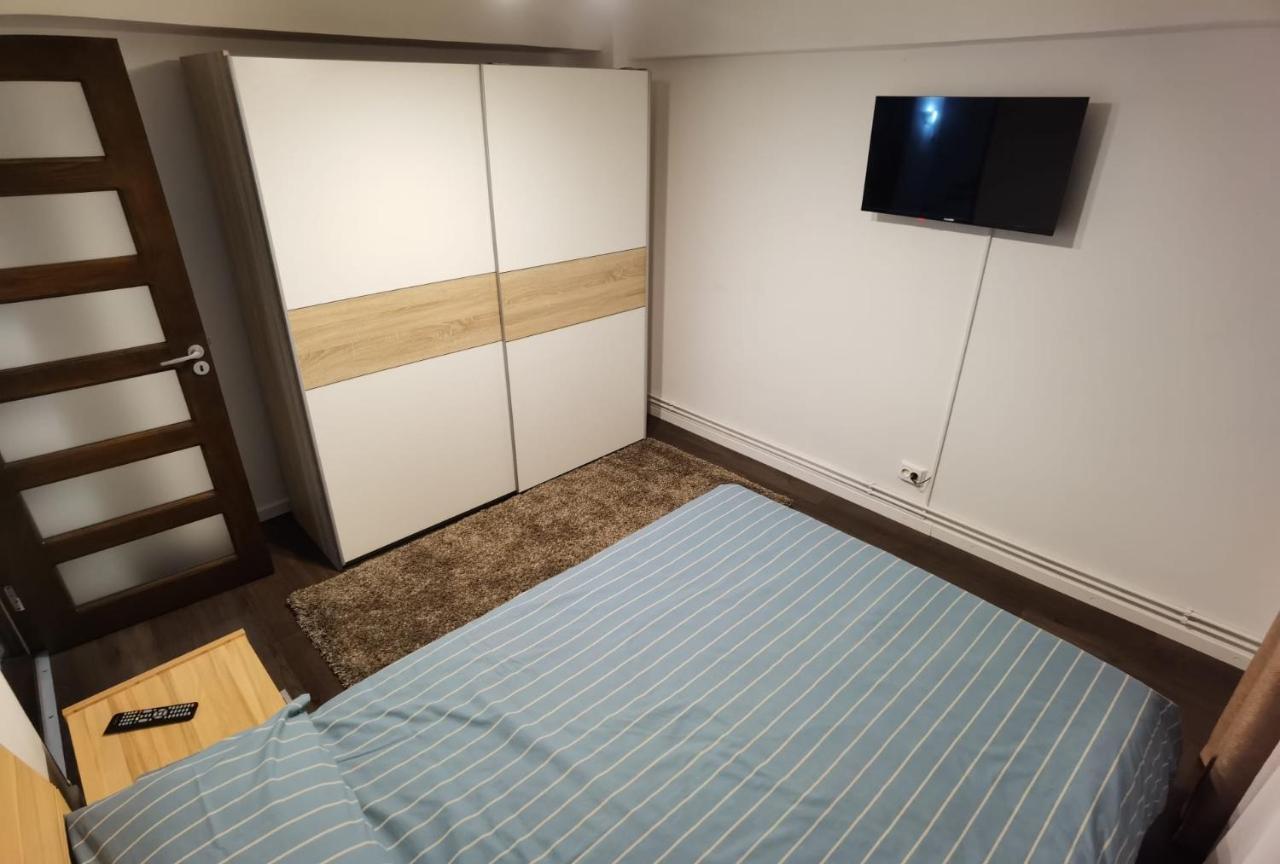 Apartament - Central Тыргу-Жиу Экстерьер фото