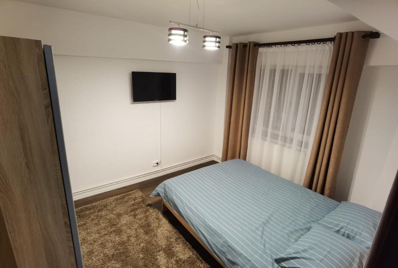 Apartament - Central Тыргу-Жиу Экстерьер фото