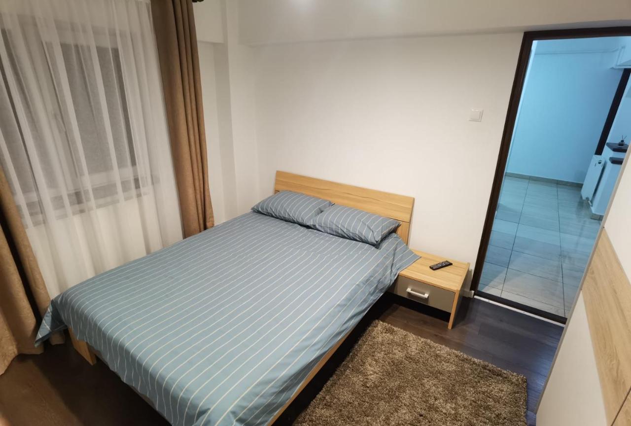 Apartament - Central Тыргу-Жиу Экстерьер фото